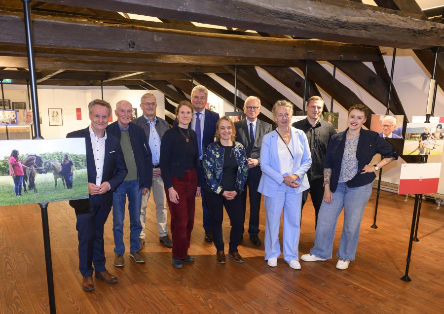 Gruppenbild Ausstellung Freundschaft